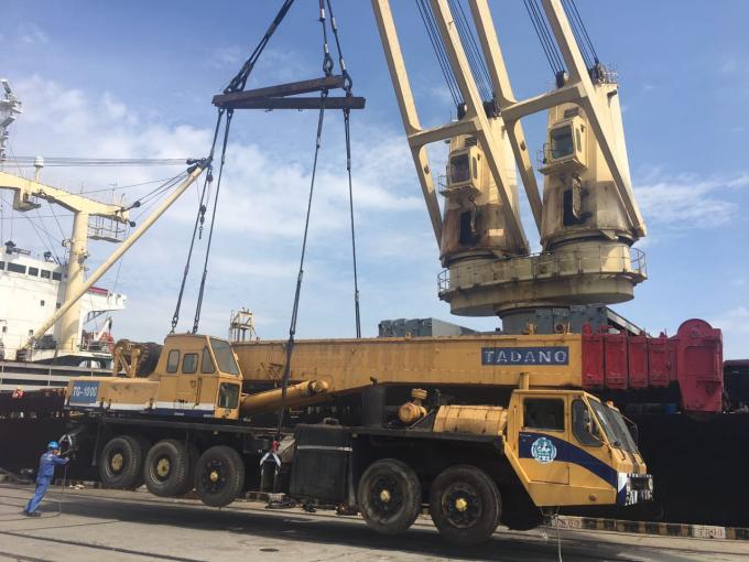 El palmo de 360 grados usado Cranes 50000 kilogramos de carga de elevación máxima con la nueva batería