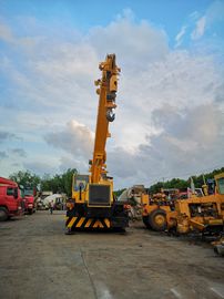 49 kilómetros por hora de la velocidad máxima usada Cranes el motor de Mitsubishi de la capacidad del cubo de 2,3 Cbm proveedor